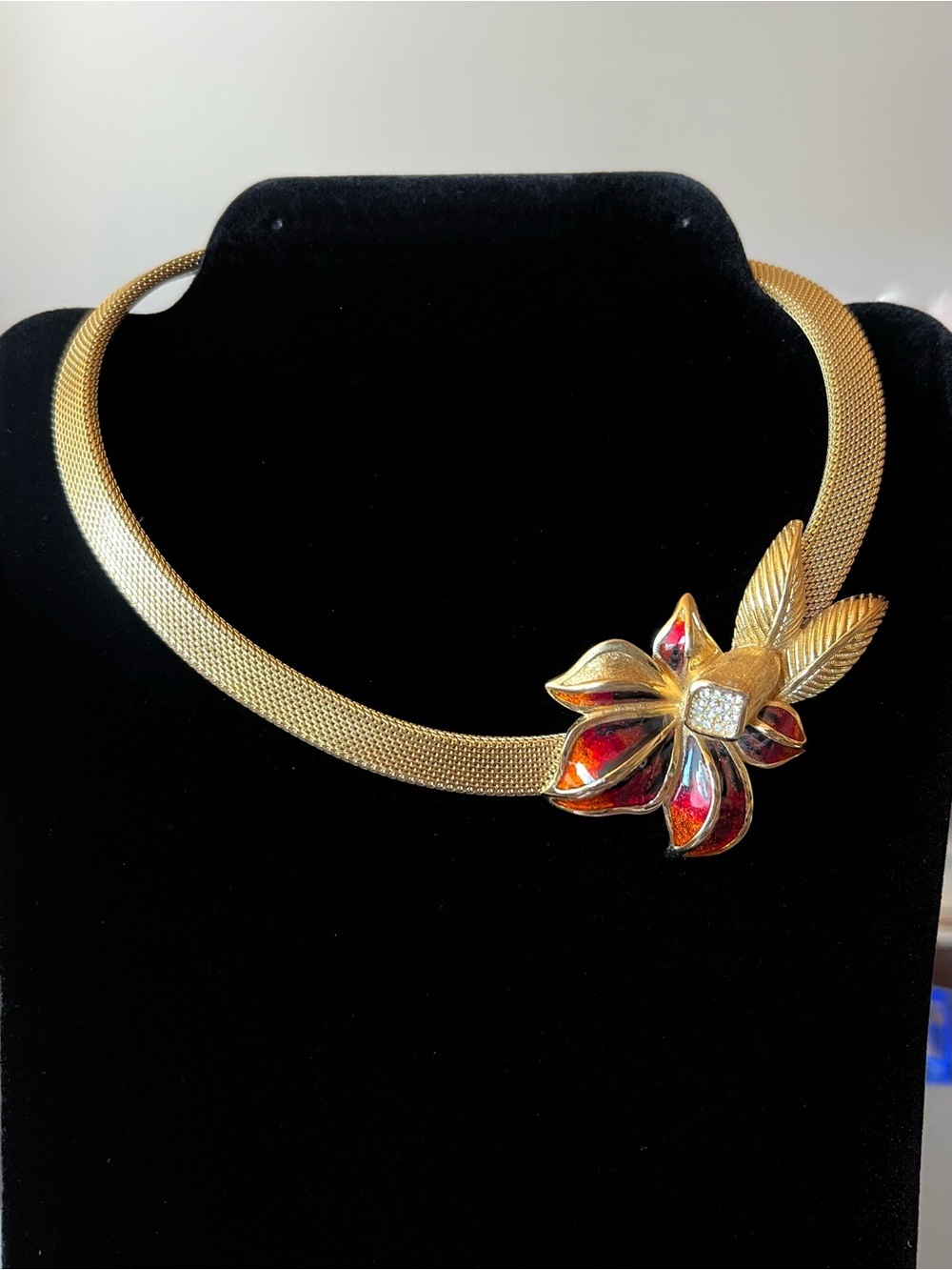 Rare Christian Dior gold-tone necklace vintage flower motif